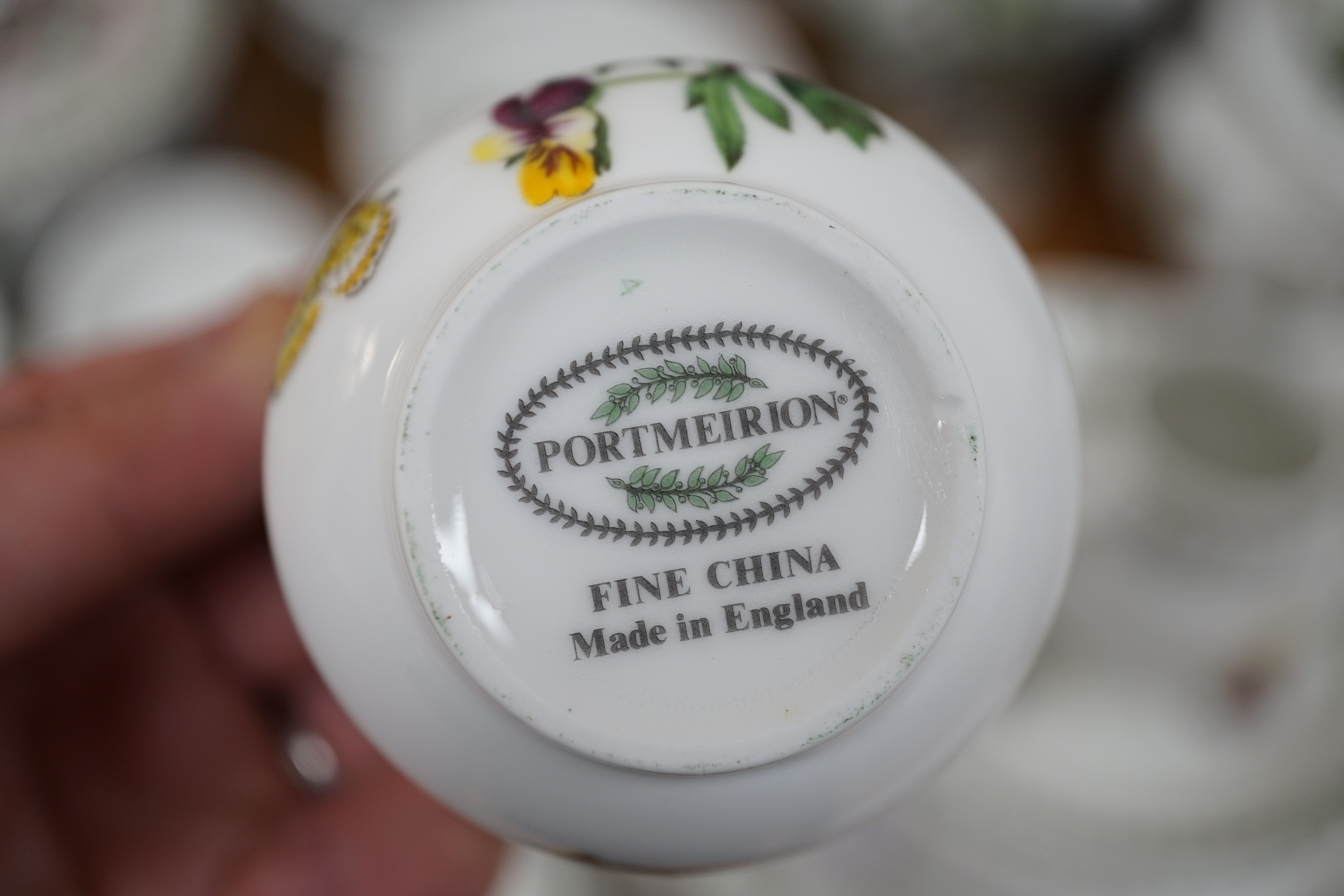 A large quantity of Portmeiron 'Botanical' pattern table ware